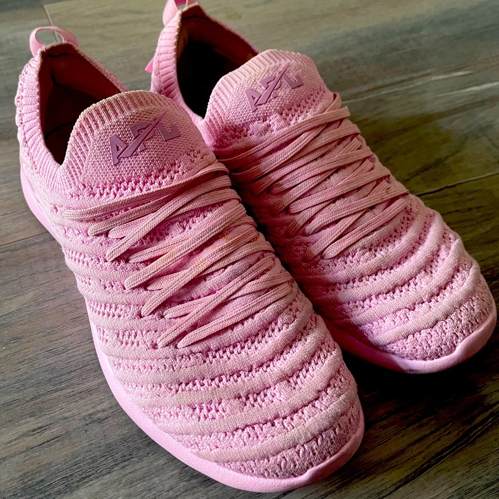 APL techloom wave tennis shoes